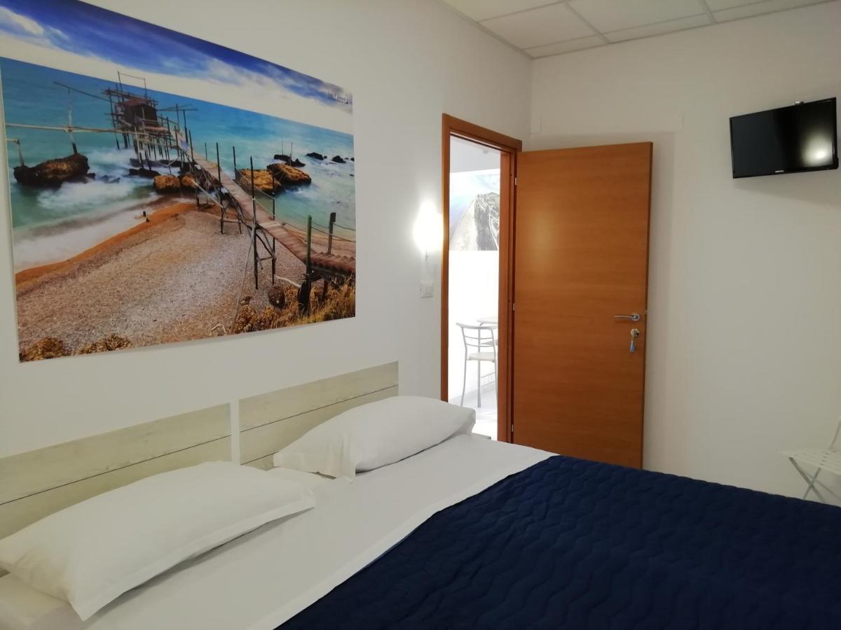Silvi D'Amare Bed & Breakfast Silvi Marina Bagian luar foto